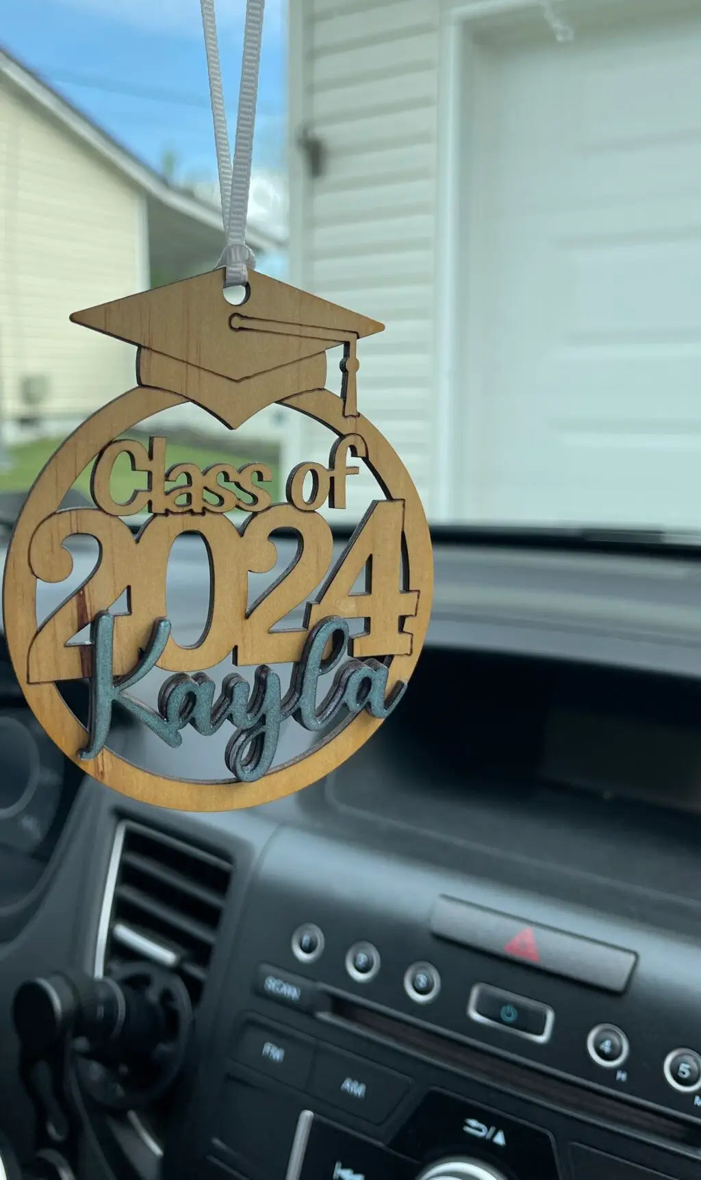 Celebrate with a Commemorative Graduation Ornament!